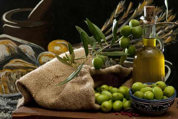 تصویر 3 از فروش روغن زیتون قوطی + قیمت خرید به صرفه